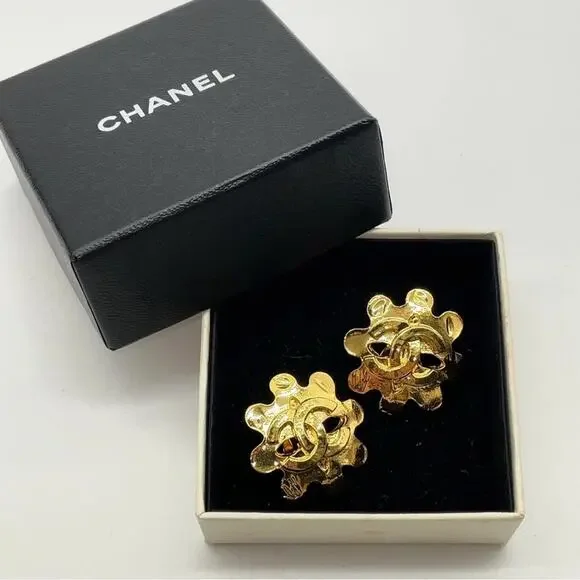 CHANEL Coco Mark CC Flower Motif GP 94P Earrings W/Box - Picture 3 of 11